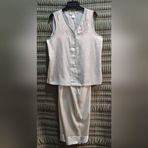 Morgan Taylor Intimates Satin Seafoam Green Pajama Set In Size Large.